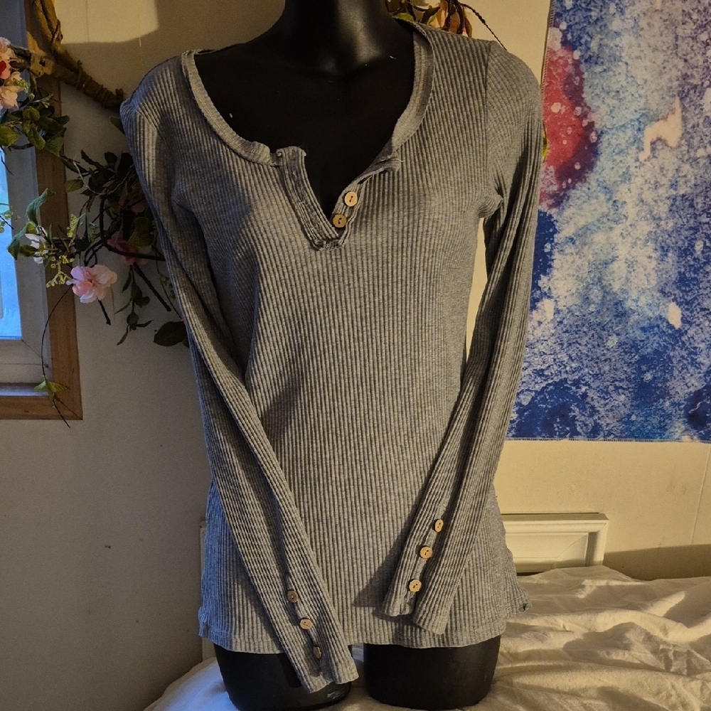 Amazon Gray Ribbed Long Sleeve Henley Top